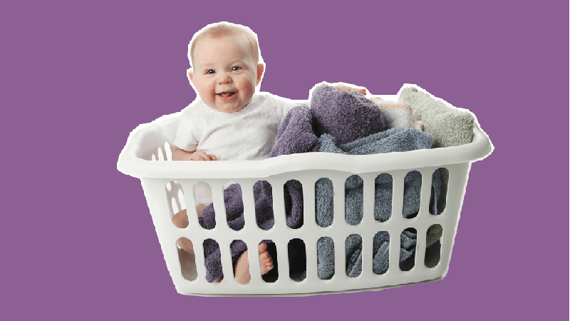 un bebé en un cesto Trucos para padres - Separar por color
